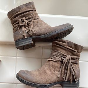 Womens Born short boots
